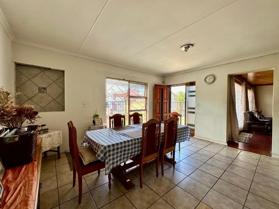 4 Bedroom Property for Sale in Highbury Western Cape